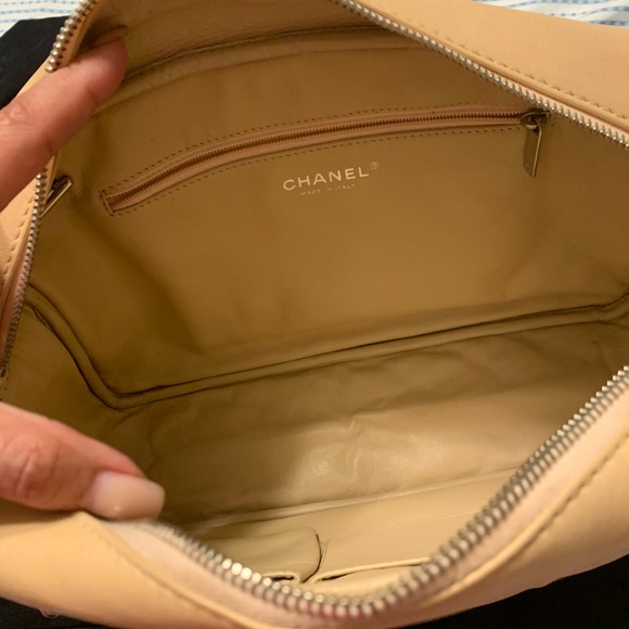 CHANEL LARGE CAMERA CASE BAG - Picture 7 of 11